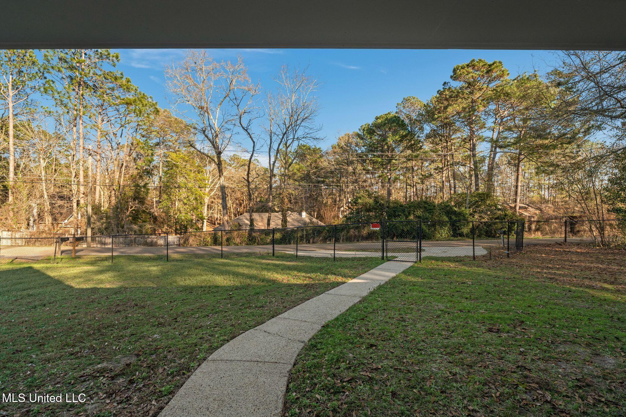 1013 Parker Road Hattiesburg, MS 39402 - Photo 6 of 32 1013_Parker_Rd-6