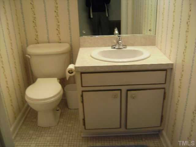 119 Chateau Road Durham, NC 27704 - Photo 10 of 13 Half Bath