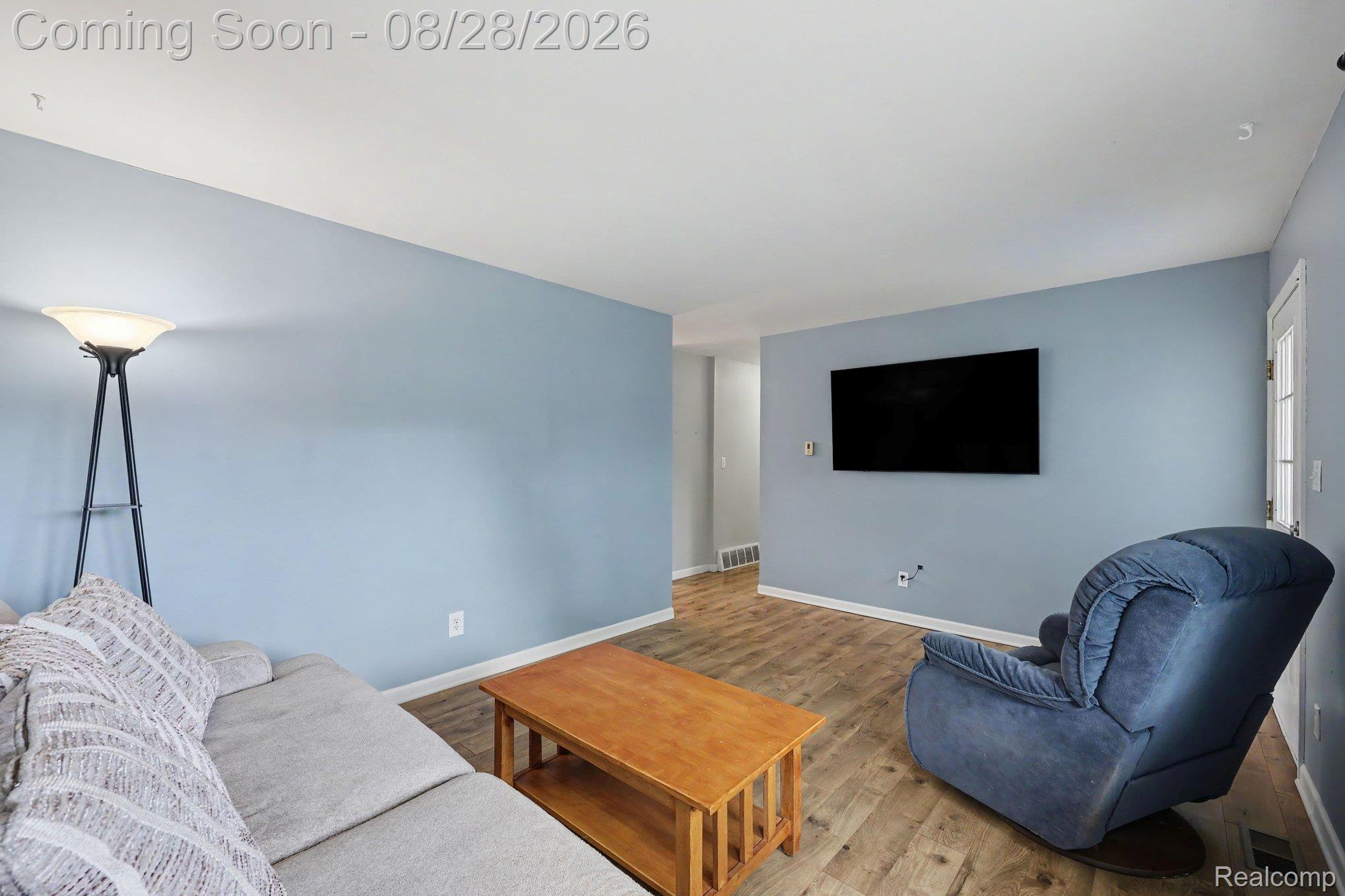 3376 Chalice Road Lake Orion, MI 48359 - Photo 3 of 31 005_file_2428.jpg