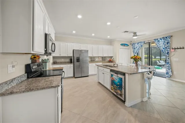 $640,000 | 19369 Nearpoint Drive, Venice, FL 34292