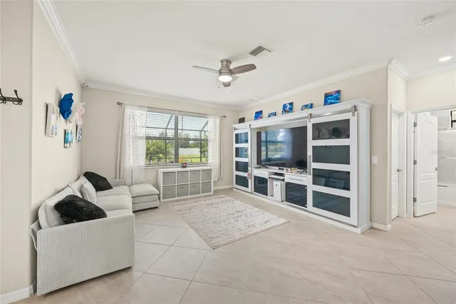 $640,000 | 19369 Nearpoint Drive, Venice, FL 34292
