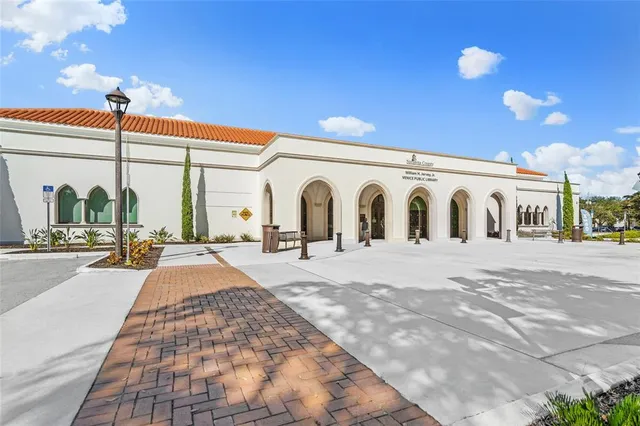 $640,000 | 19369 Nearpoint Drive, Venice, FL 34292