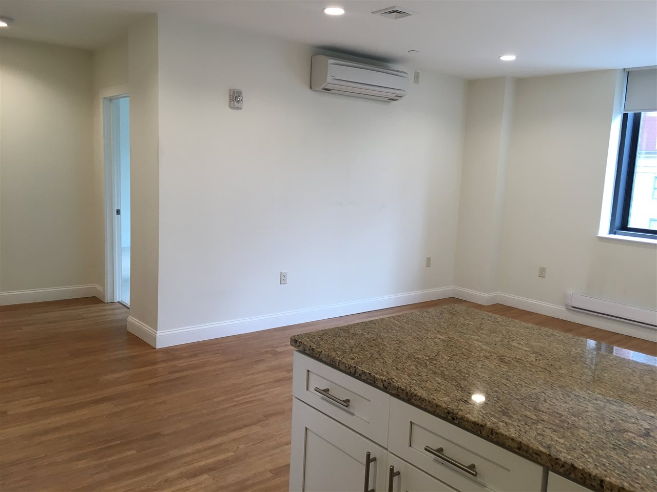 875 Elm Street, Unit 303 Manchester, NH 03101 - Photo 4 of 36