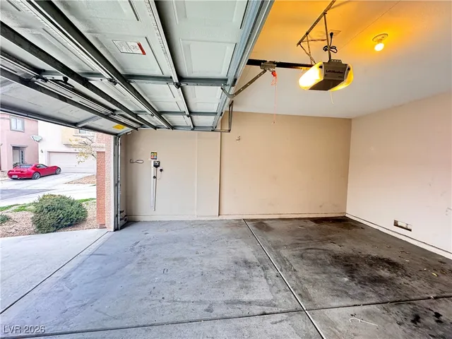 $1,895 | 4503 Windham Hills Lane, North Las Vegas, NV 89031