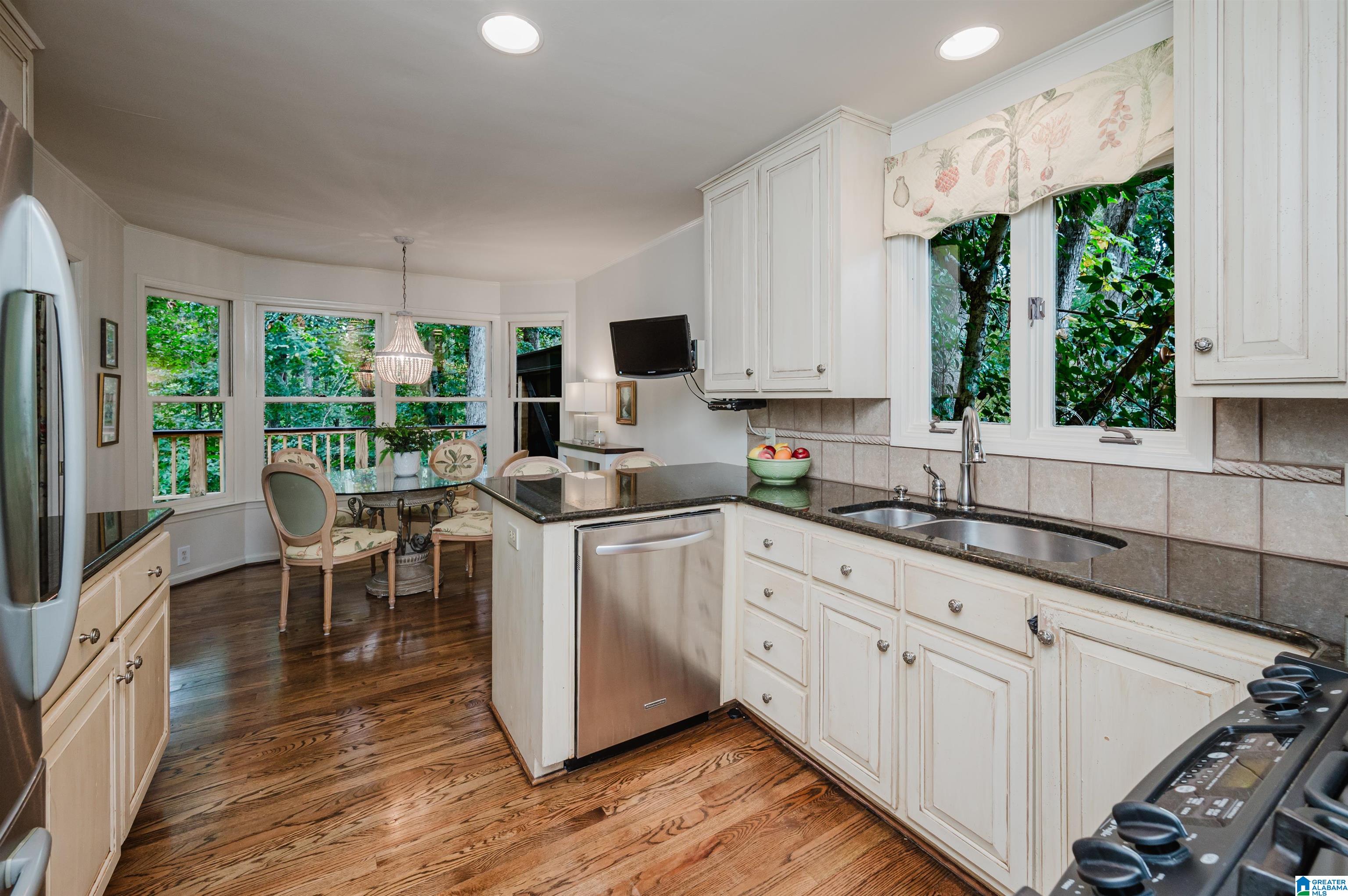2331 Deerwood Road Birmingham, AL 35216 - Photo 15 of 57
