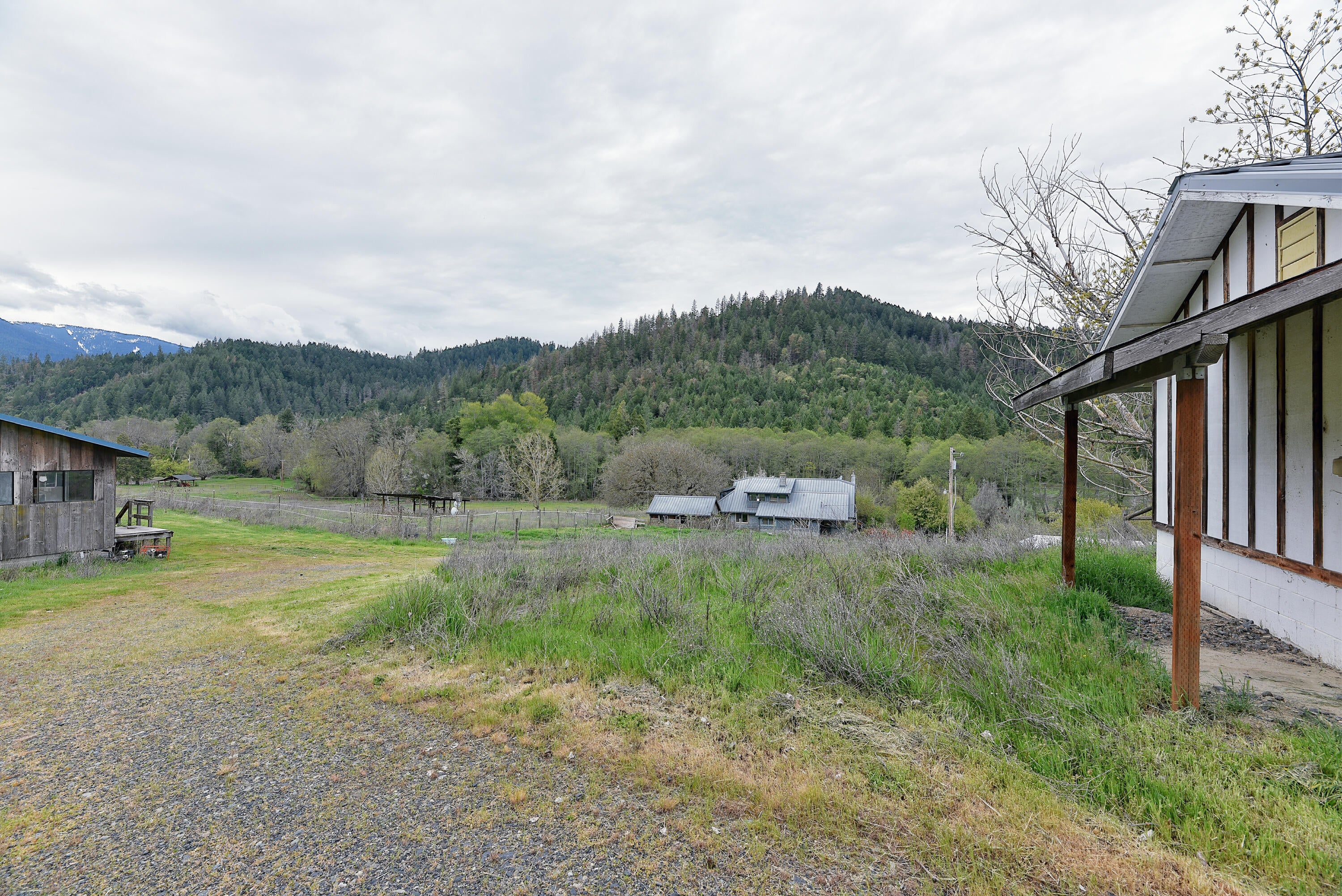 6285 Thompson Creek Road Jacksonville, OR 97530 - Photo 35 of 38 36