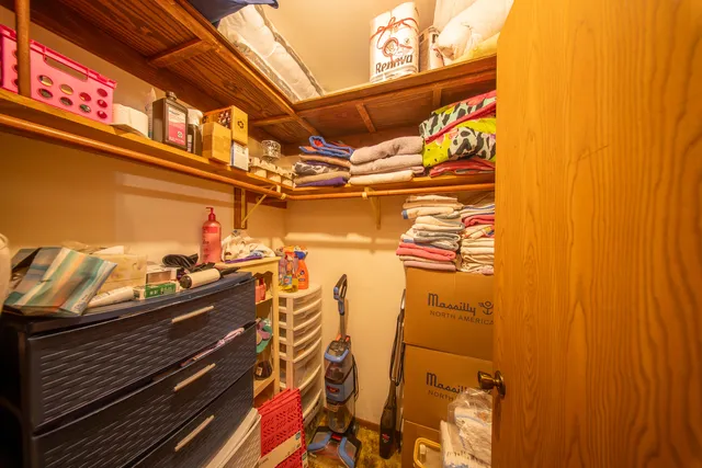 $650,000 | 123 Pond Road, Neosho, WI 53059