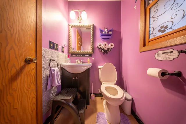 $650,000 | 123 Pond Road, Neosho, WI 53059