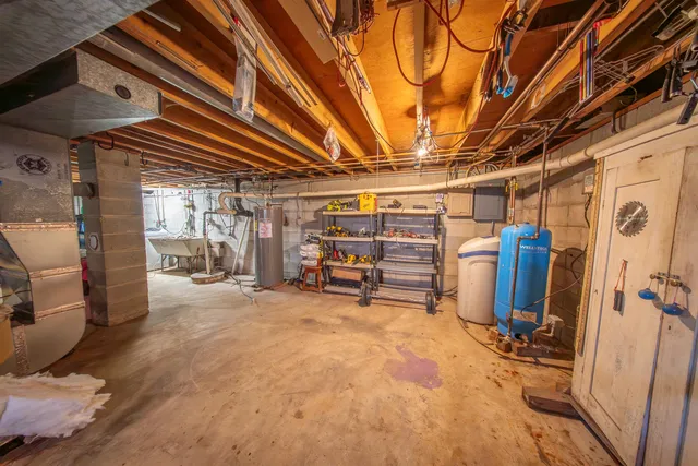 $650,000 | 123 Pond Road, Neosho, WI 53059