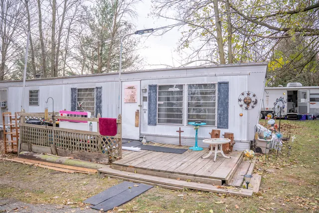 $650,000 | 123 Pond Road, Neosho, WI 53059