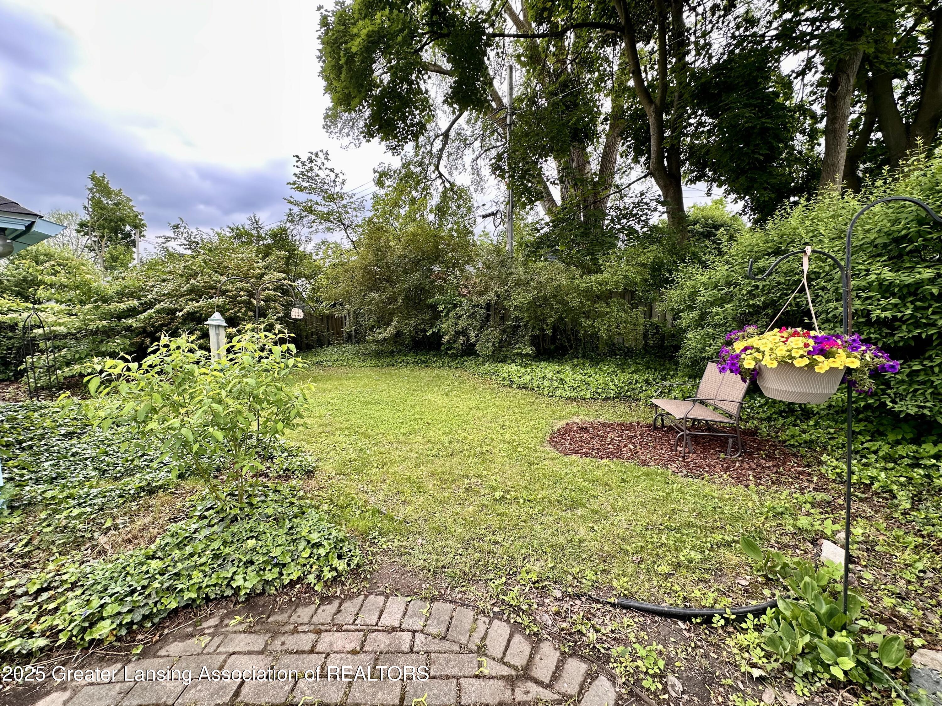 841 Huntington Road East Lansing, MI 48823 - Photo 25 of 29 841 Huntington backyard