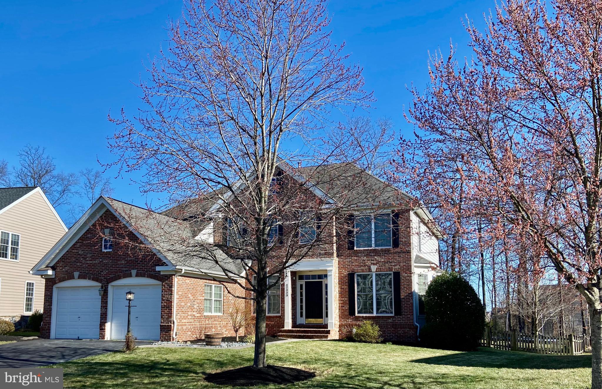 42839 Conquest Circle Brambleton, VA 20148 - Photo 2 of 41