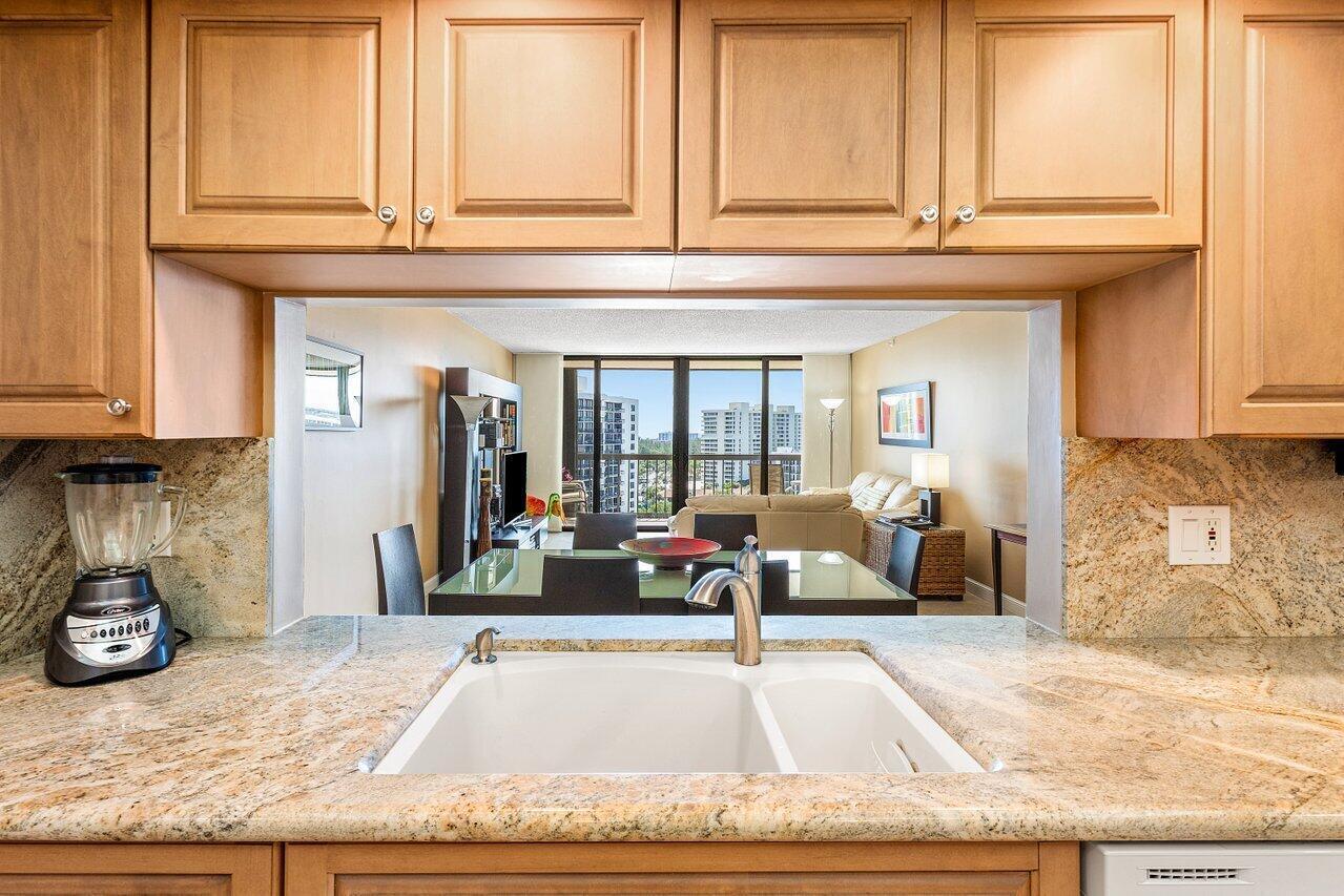 4740 South Ocean Boulevard, Unit 1515 Boca Raton, FL 33487 - Photo 12 of 56 Kitchen