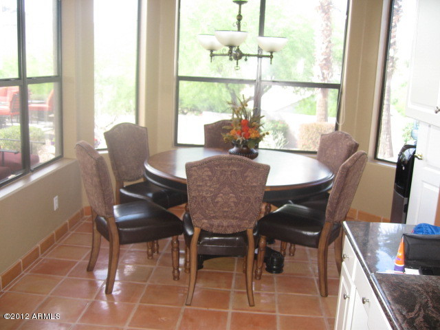 1614 East Hearn Road Phoenix, AZ 85022 - Photo 8 of 18 Eat In Kitchen