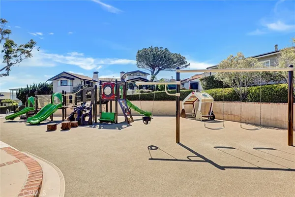 $39,000 | 4 South Vista De La Luna, Laguna Beach, CA 92651