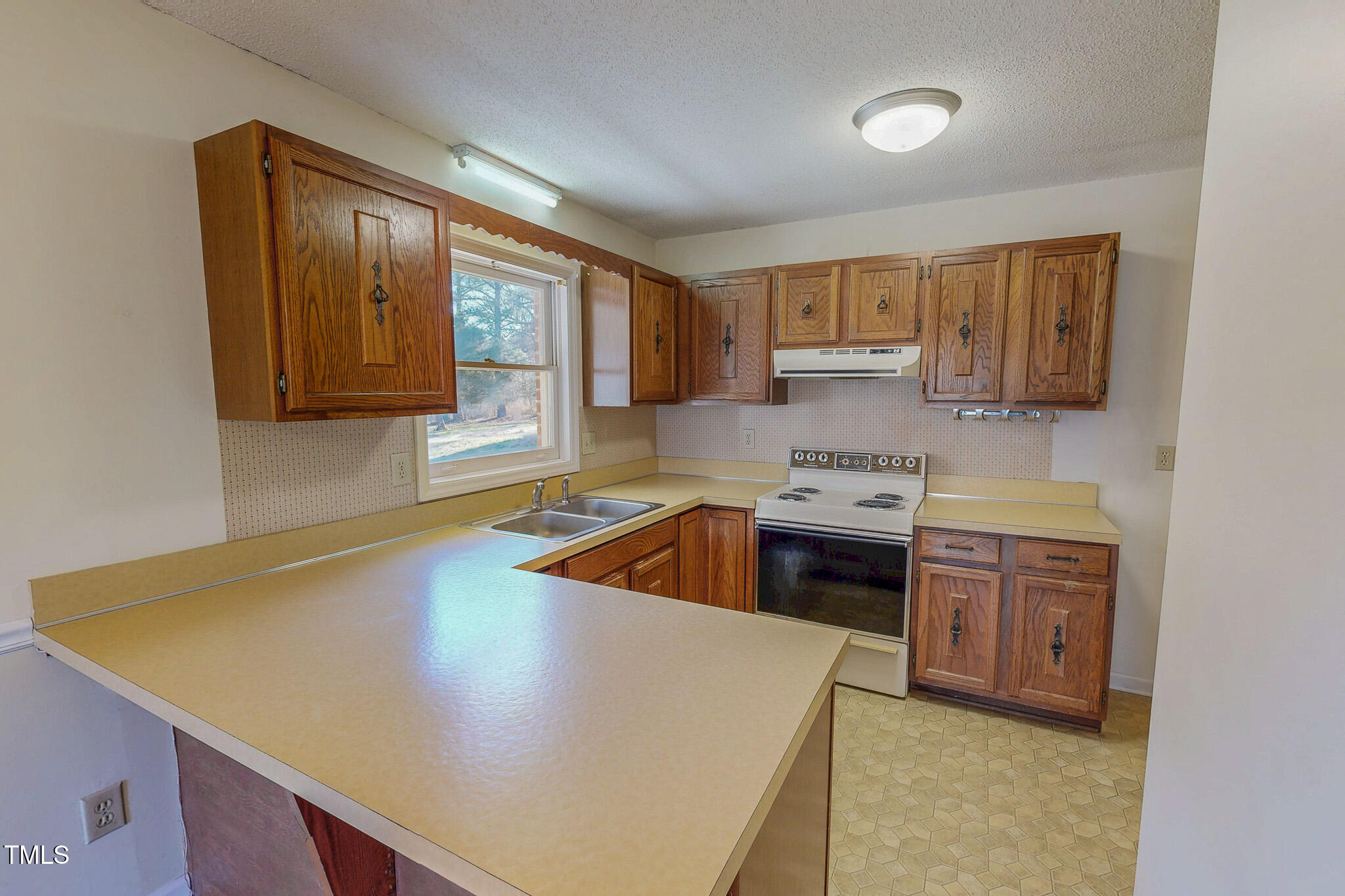 604 Orange Factory Road Bahama, NC 27503 - Photo 7 of 31 7