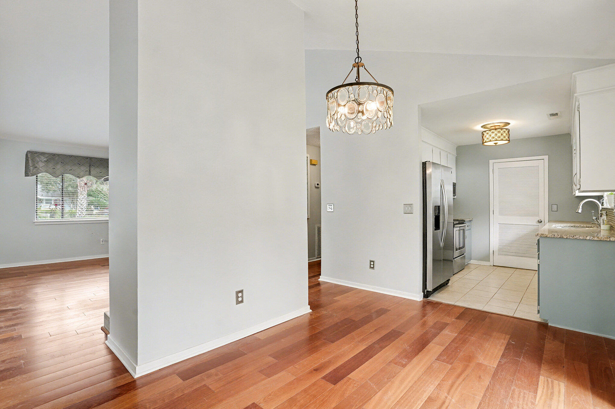 1131 Daffodil Lane Mount Pleasant, SC 29464 - Photo 11 of 36 011_dsc07686_353