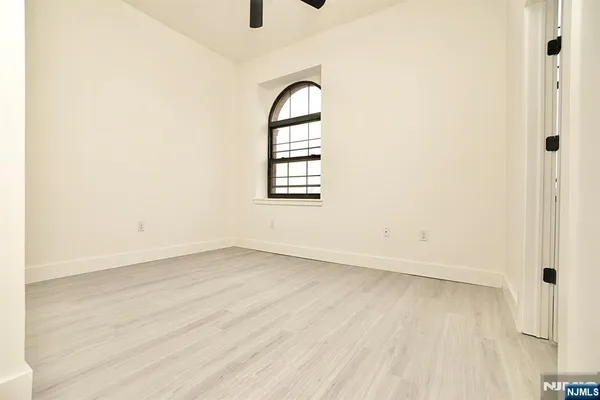 $2,200 | 536-540 Central Avenue, Unit 401, Newark, NJ 07107