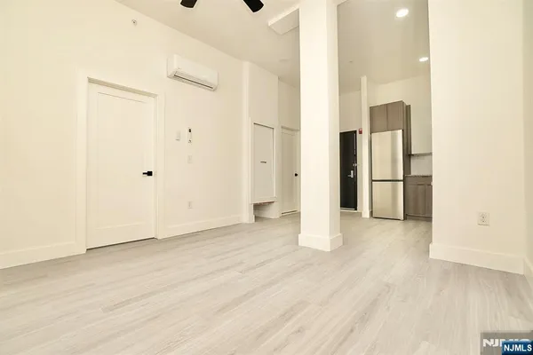 $2,200 | 536-540 Central Avenue, Unit 401, Newark, NJ 07107