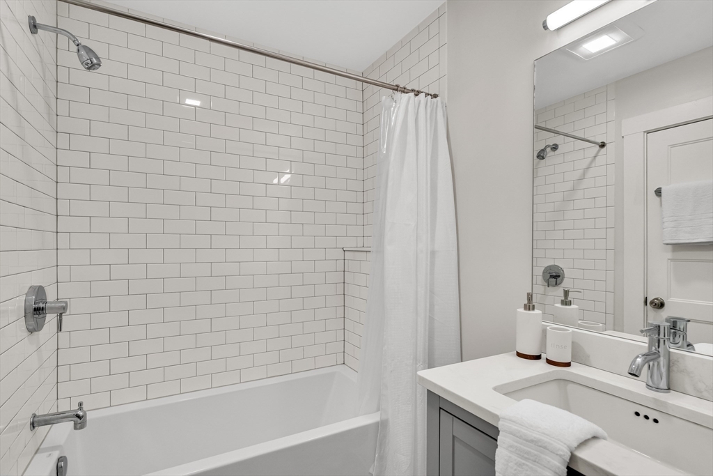 26 Hardwick Street, Unit 1 Cambridge, MA 02141 - Photo 23 of 29