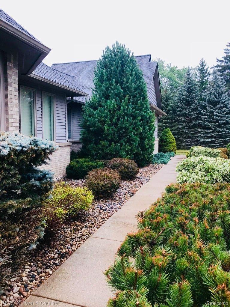 6189 Perry Road Grand Blanc, MI 48439 - Photo 6 of 63 25068 (1).jpeg