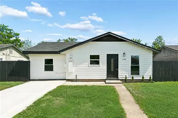 $209,000 | 425 Helis Drive, Westwego, LA 70094