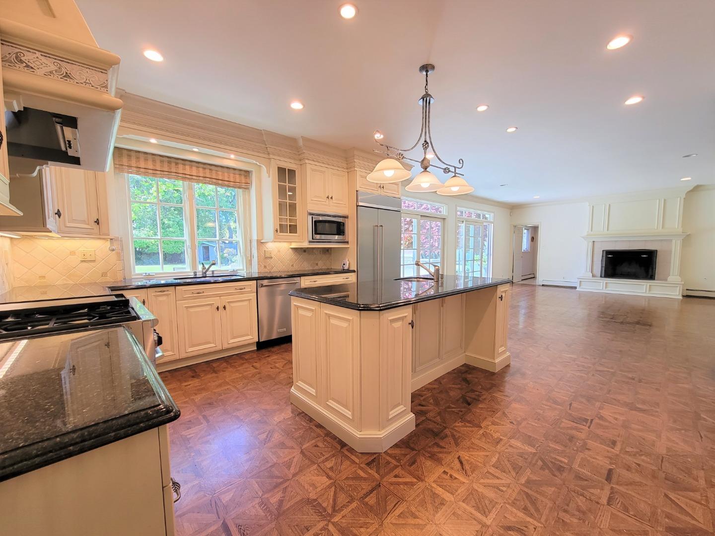 Undisclosed Address Atherton, CA 94027 - Photo 8 of 28