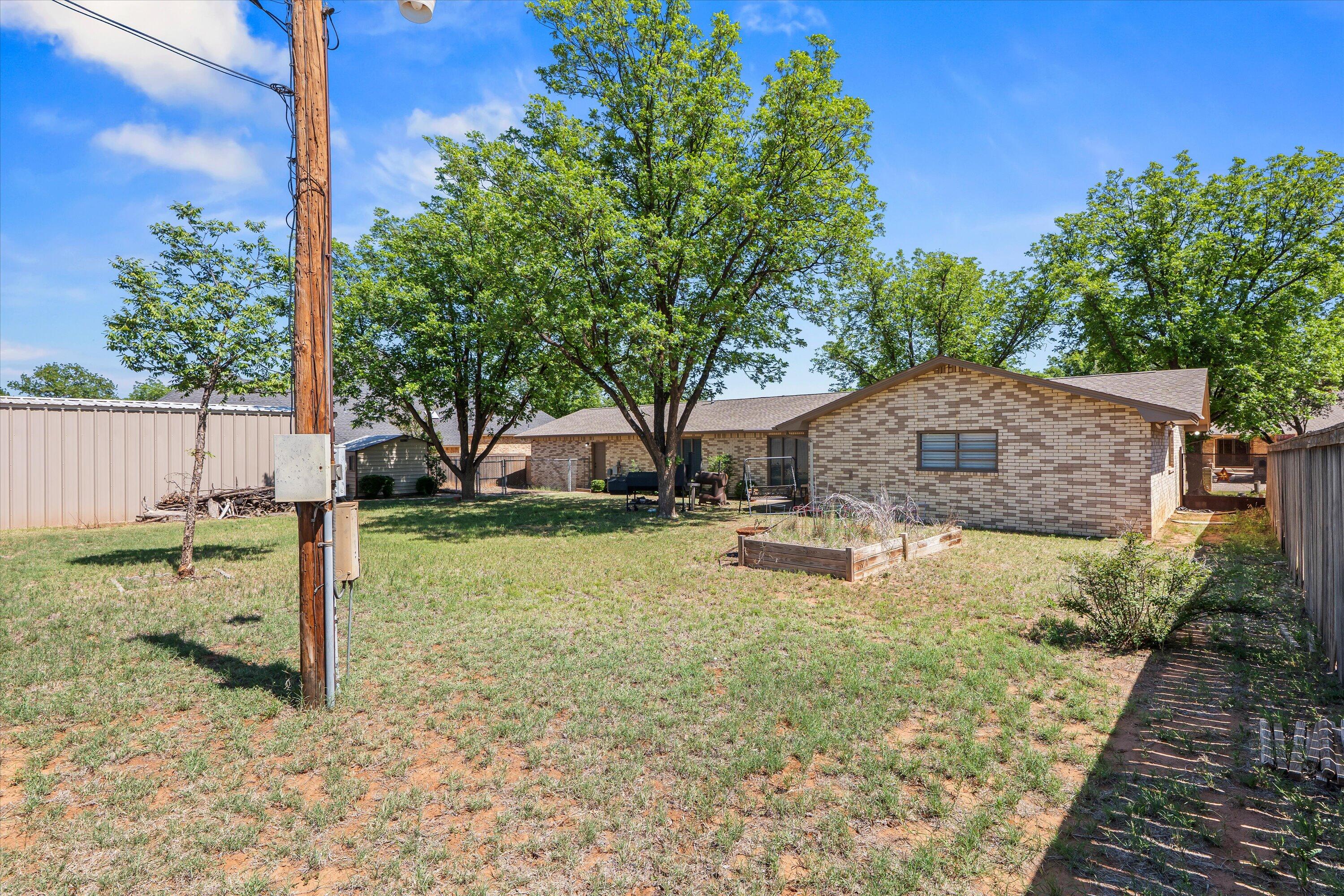 2220 South 2nd Place Lamesa, TX 79331 - Photo 17 of 20 17-2220 S 2nd Pl