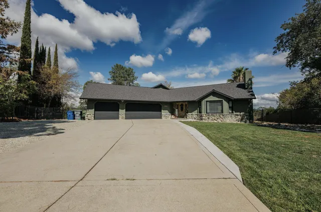 $680,000 | 4204 Sudden Wind Court, Redding, CA 96001