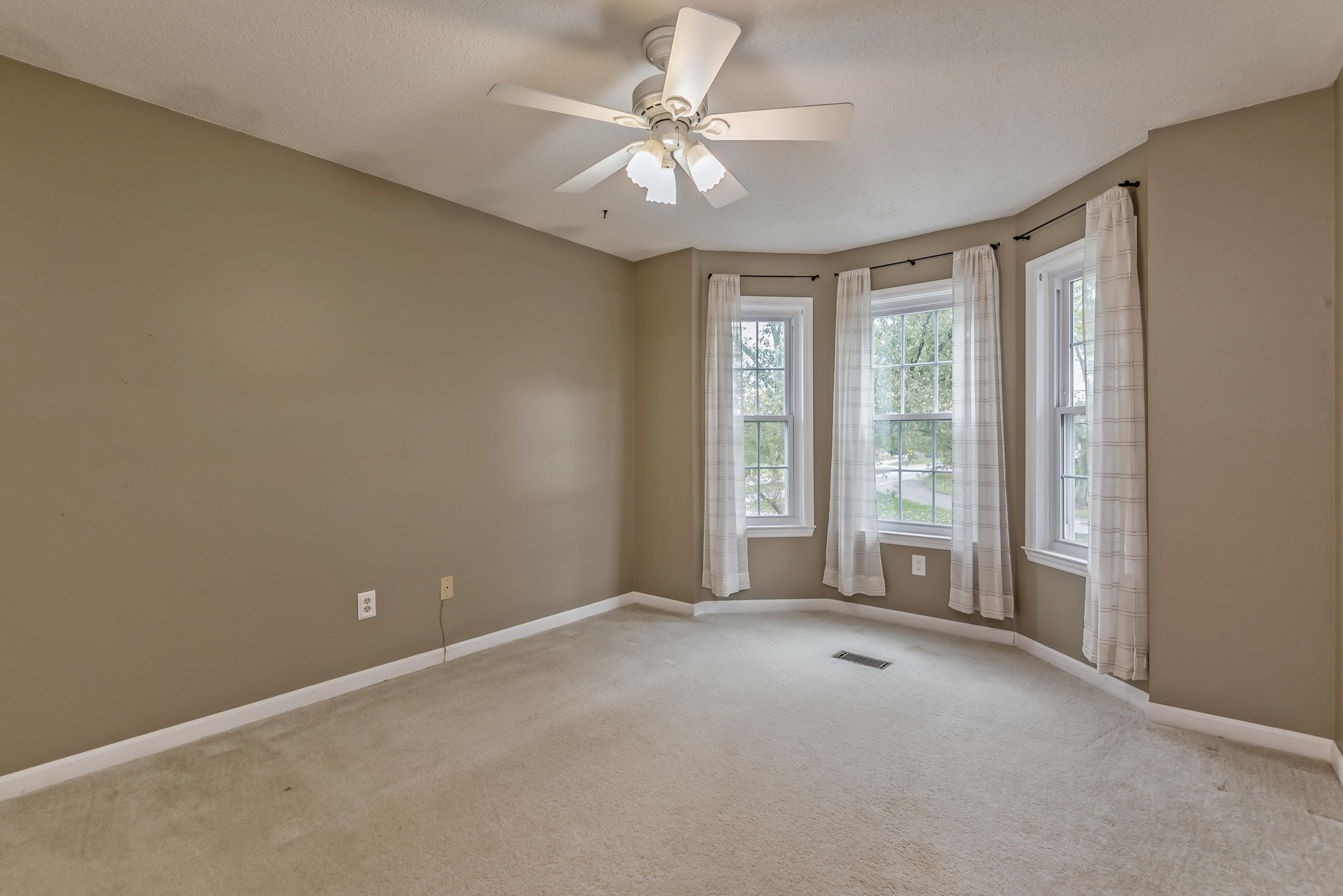 1201 Wenlock Road Knoxville, TN 37922 - Photo 18 of 24 1201Wenlock-Bed3