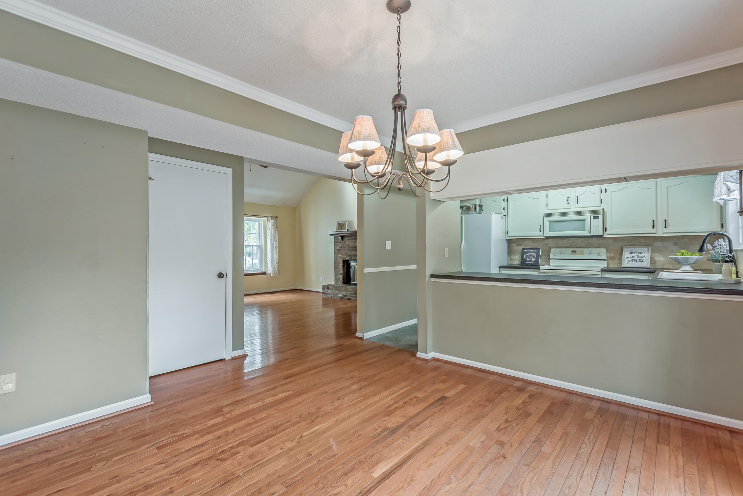 1201 Wenlock Road Knoxville, TN 37922 - Photo 9 of 24 1201Wenlock-BRKFST