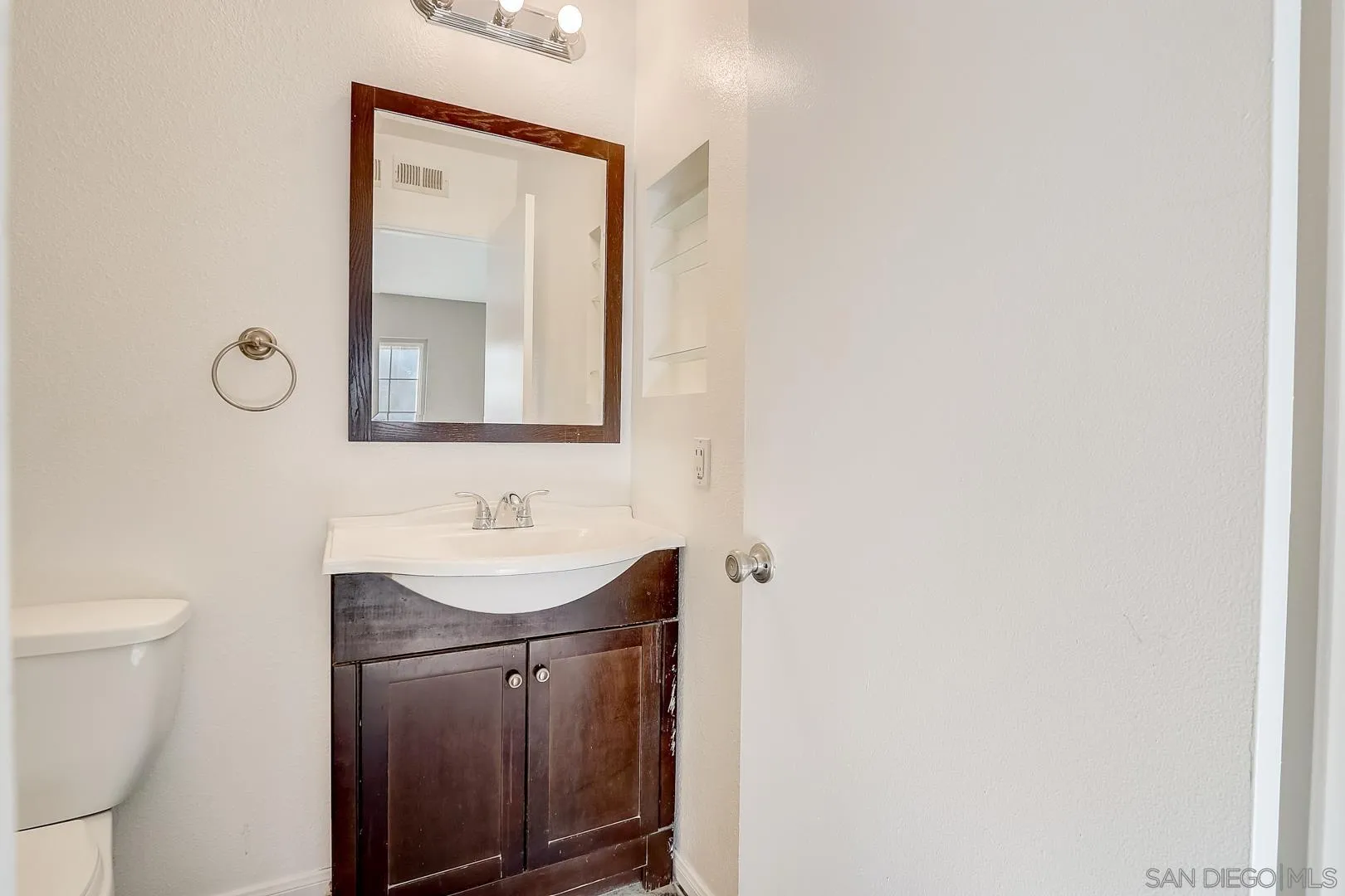 9635 Derald Road Santee, CA 92071 - Photo 24 of 25 Gallery Image 24
