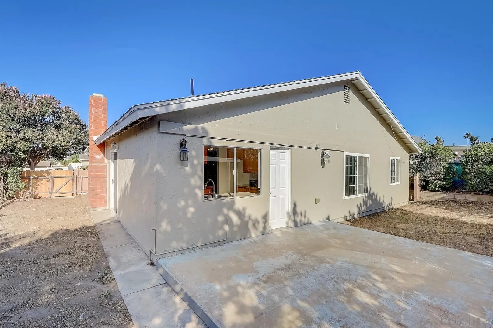 9635 Derald Road Santee, CA 92071 - Photo 9 of 25 Gallery Image 9