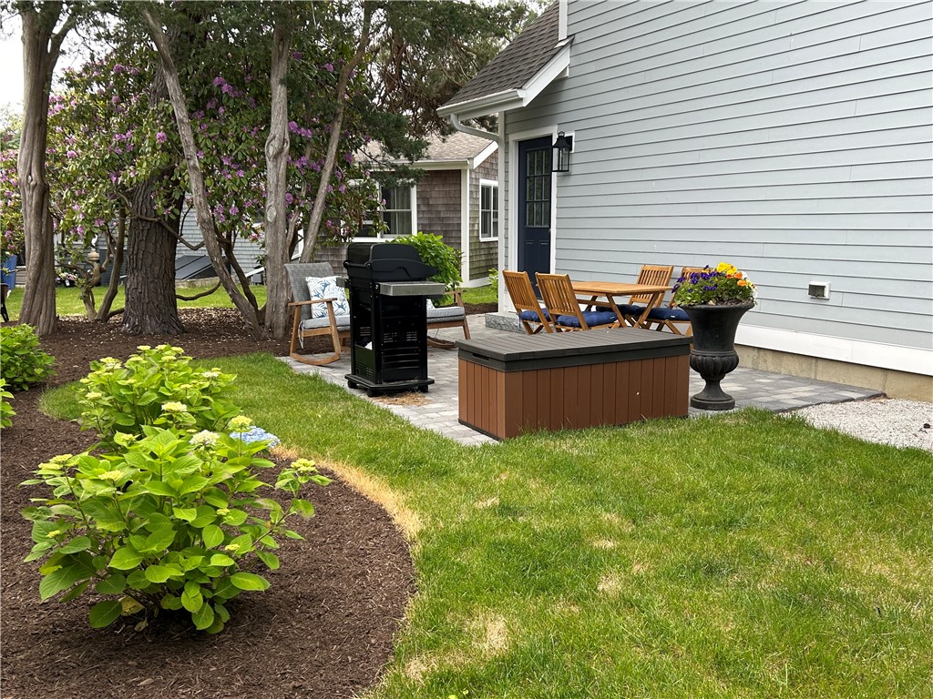 5 Key Court, Unit B Newport, RI 02840 - Photo 2 of 25 Patio and yard