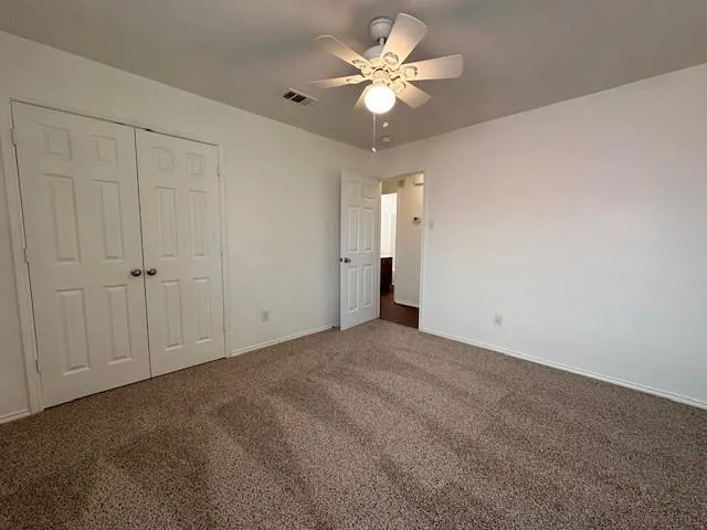 a view of empty room with window