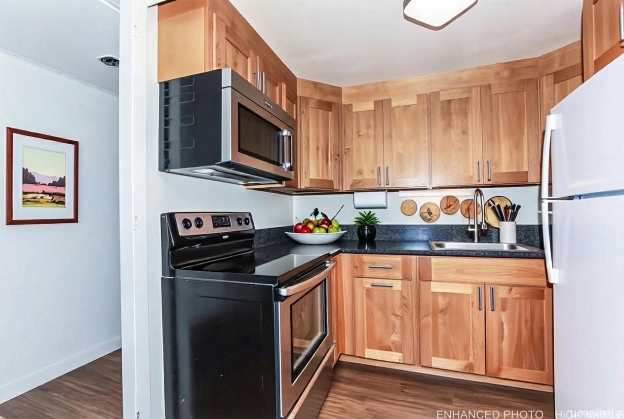 225 Queen Street, Unit 21H Honolulu, HI 96813 - Photo 8 of 25 Flowing Kitchen enhanced photos