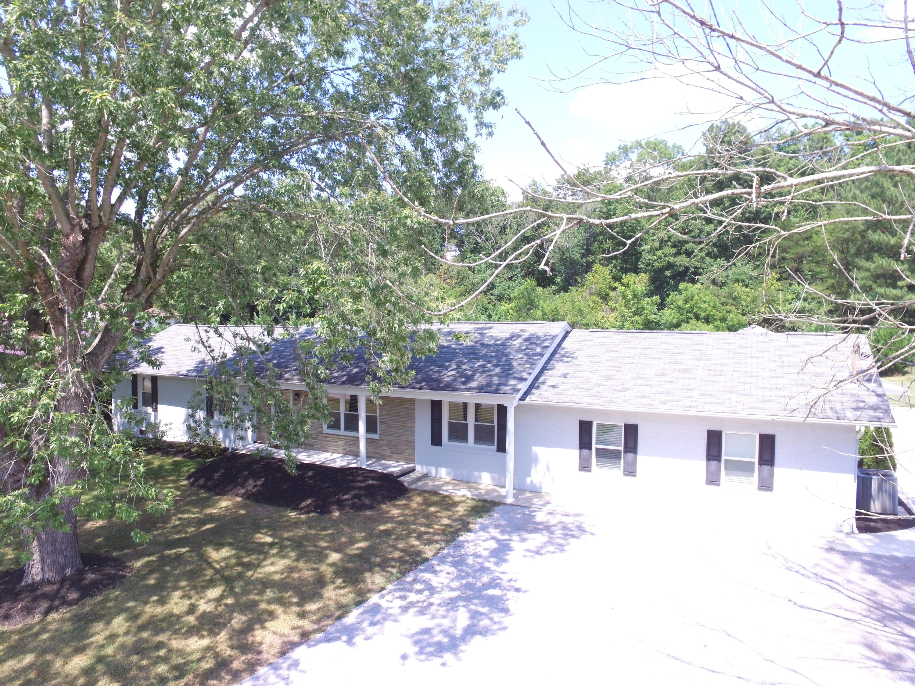 7120 Spurlin Road Knoxville, TN 37918 - Photo 2 of 22 00002