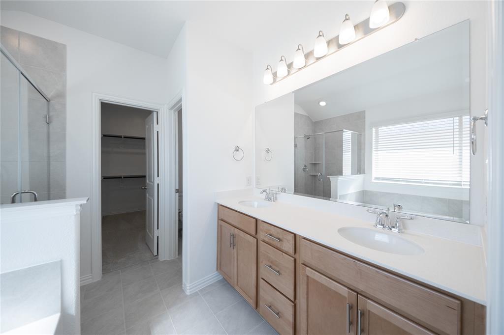 2509 Freeman Street Anna, TX 75409 - Photo 10 of 26 Primary Bathroom