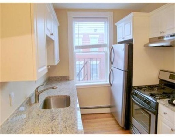 55 Phillips Street, Unit 7 Boston, MA 02114 - Photo 7 of 12