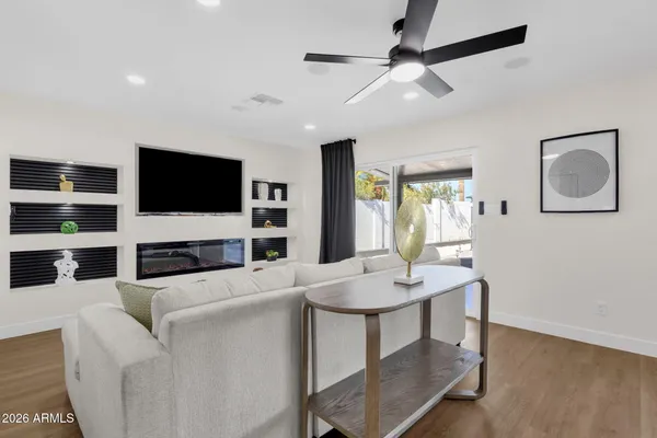 $669,000 | 1524 West Mission Lane, Phoenix, AZ 85021