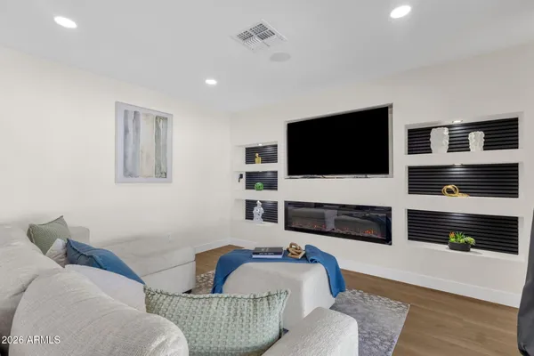 $669,000 | 1524 West Mission Lane, Phoenix, AZ 85021