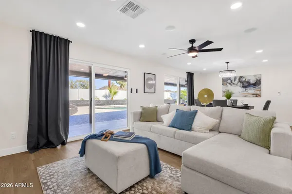 $669,000 | 1524 West Mission Lane, Phoenix, AZ 85021