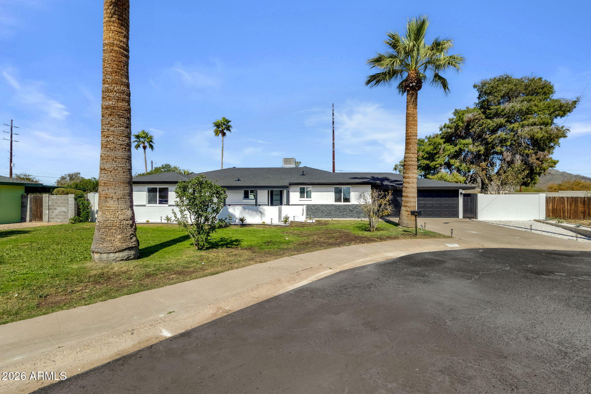 1524 West Mission Lane Phoenix, AZ 85021 - Photo 8 of 69 3-web-or-mls-1524-w-mission-ln