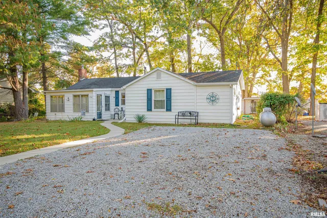 $145,000 | 1756 Moonglow Road, Centralia, IL 62801