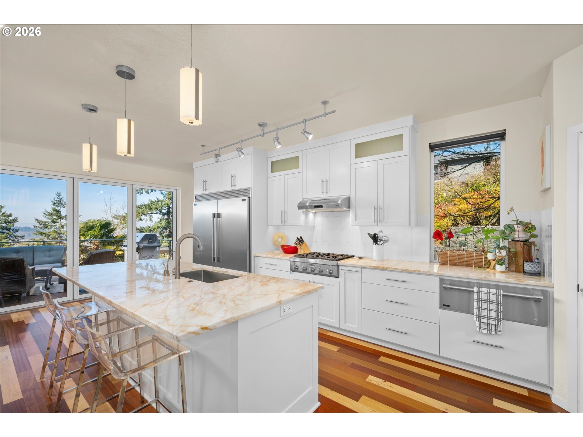 3970 North Shasta Loop Eugene, OR 97405 - Photo 7 of 47