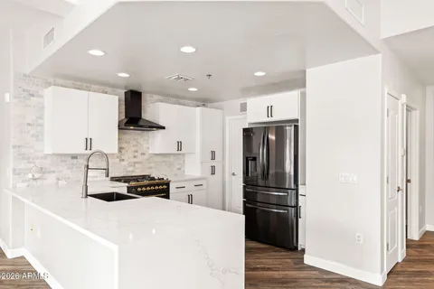 $435,000 | 16 West Encanto Boulevard, Unit 12, Phoenix, AZ 85003