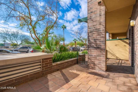 $435,000 | 16 West Encanto Boulevard, Unit 12, Phoenix, AZ 85003