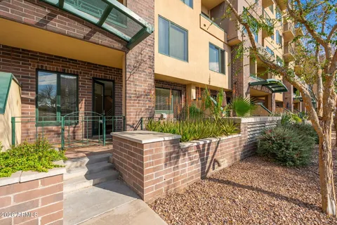 $435,000 | 16 West Encanto Boulevard, Unit 12, Phoenix, AZ 85003