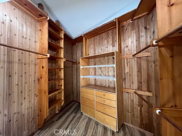 a view of walk in closet