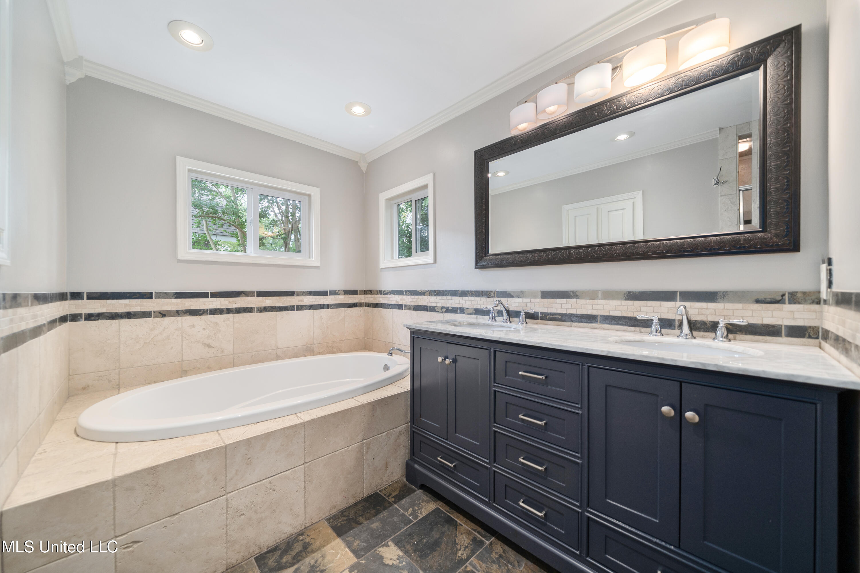 905 Franklin Street Corinth, MS 38834 - Photo 24 of 53 905FranklinSt-Interior-15